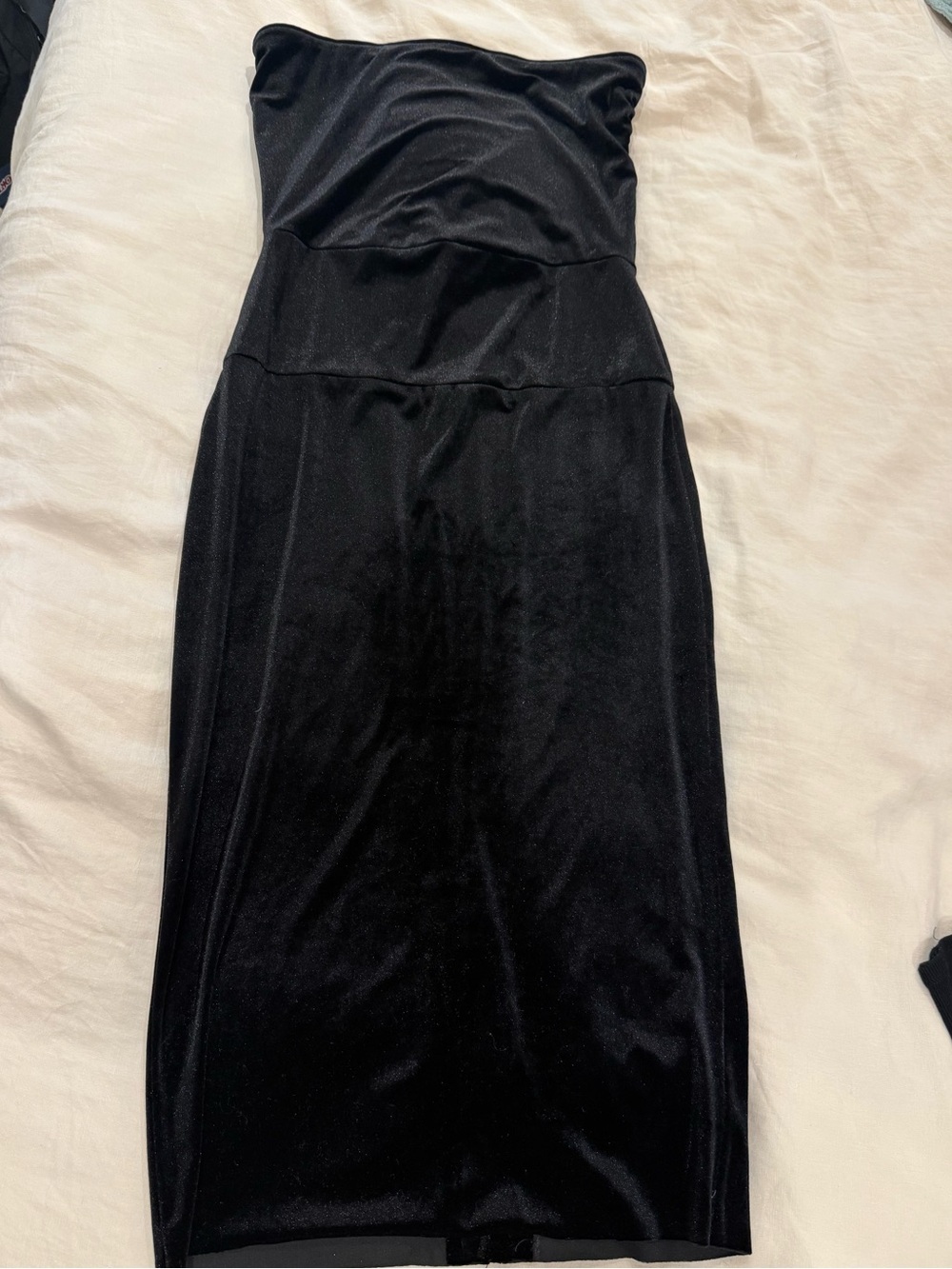 Norma Kamali Strapless Black Velvet Midi Dress